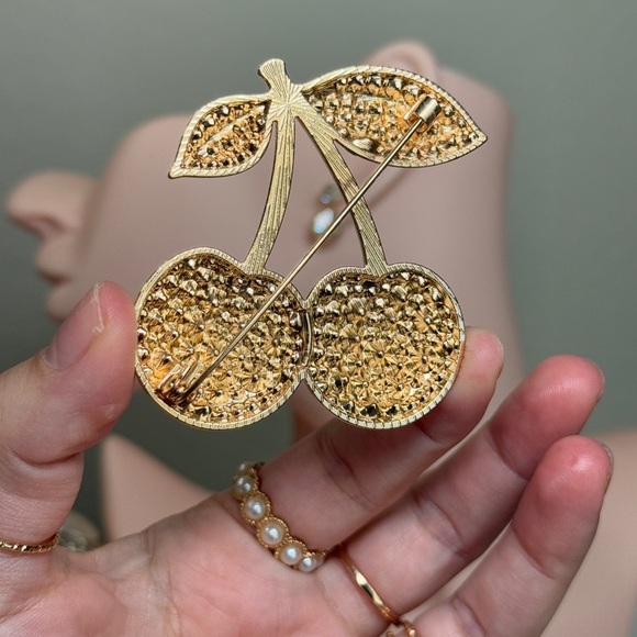 Red and Green Cherry Brooch - Picture 3 of 5